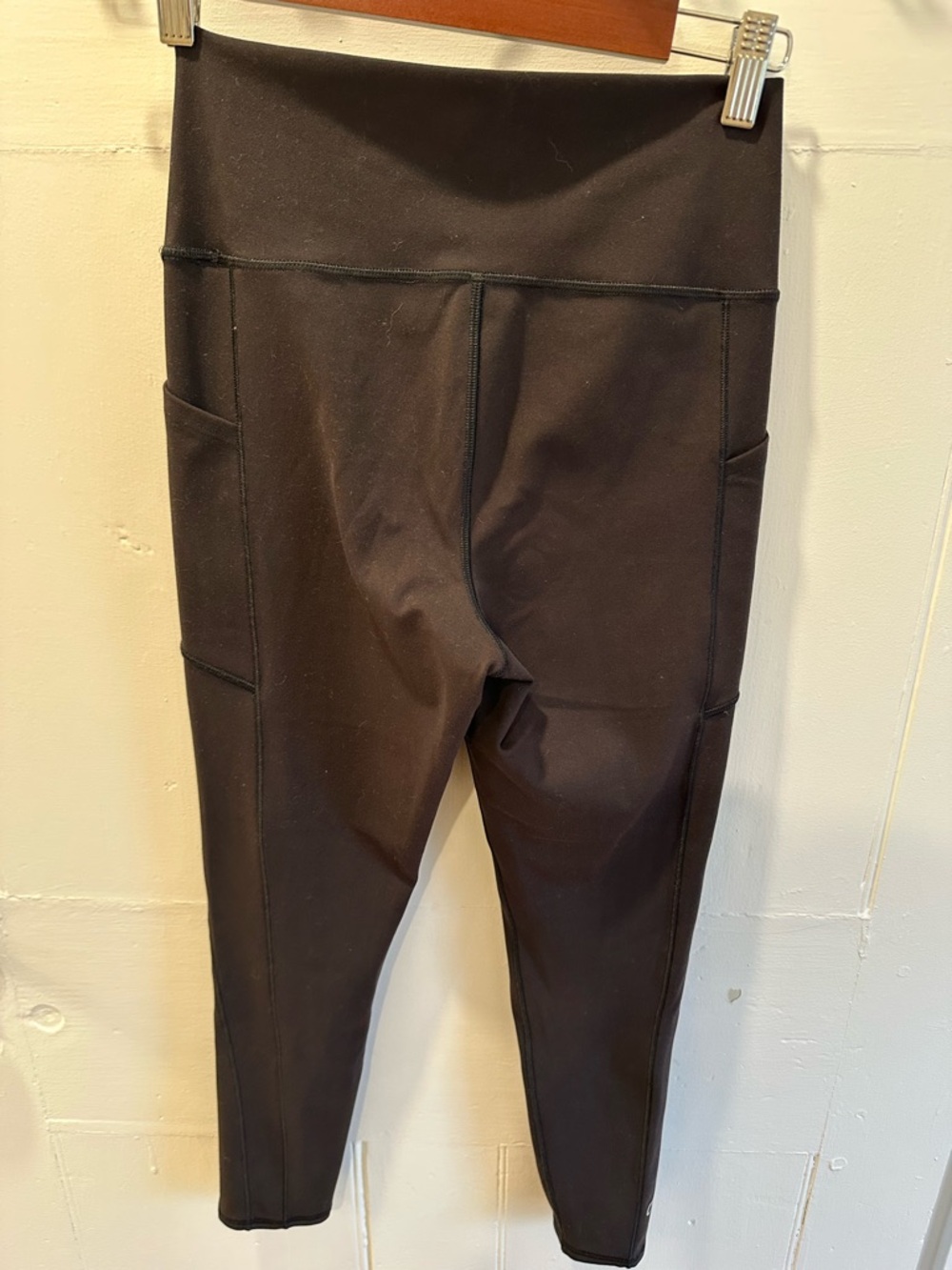 GAP Black High-Waist Pocket Leggings - Picture 3 of 3